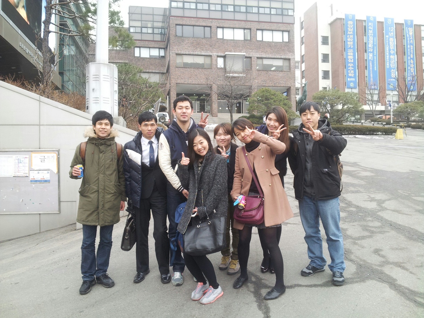 1361842882329.jpg : [2013 캠퍼스전도 & 예람제] 2/26일 2진 상명대 입학식/경복궁역 캠전현장(오전, 오후)