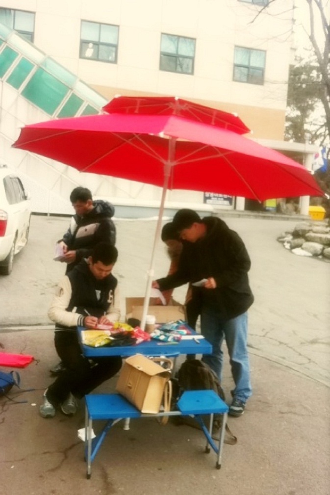 1361844112993.jpg : [2013 캠퍼스전도 & 예람제] 2/26일 2진 상명대 입학식/경복궁역 캠전현장(오전, 오후)