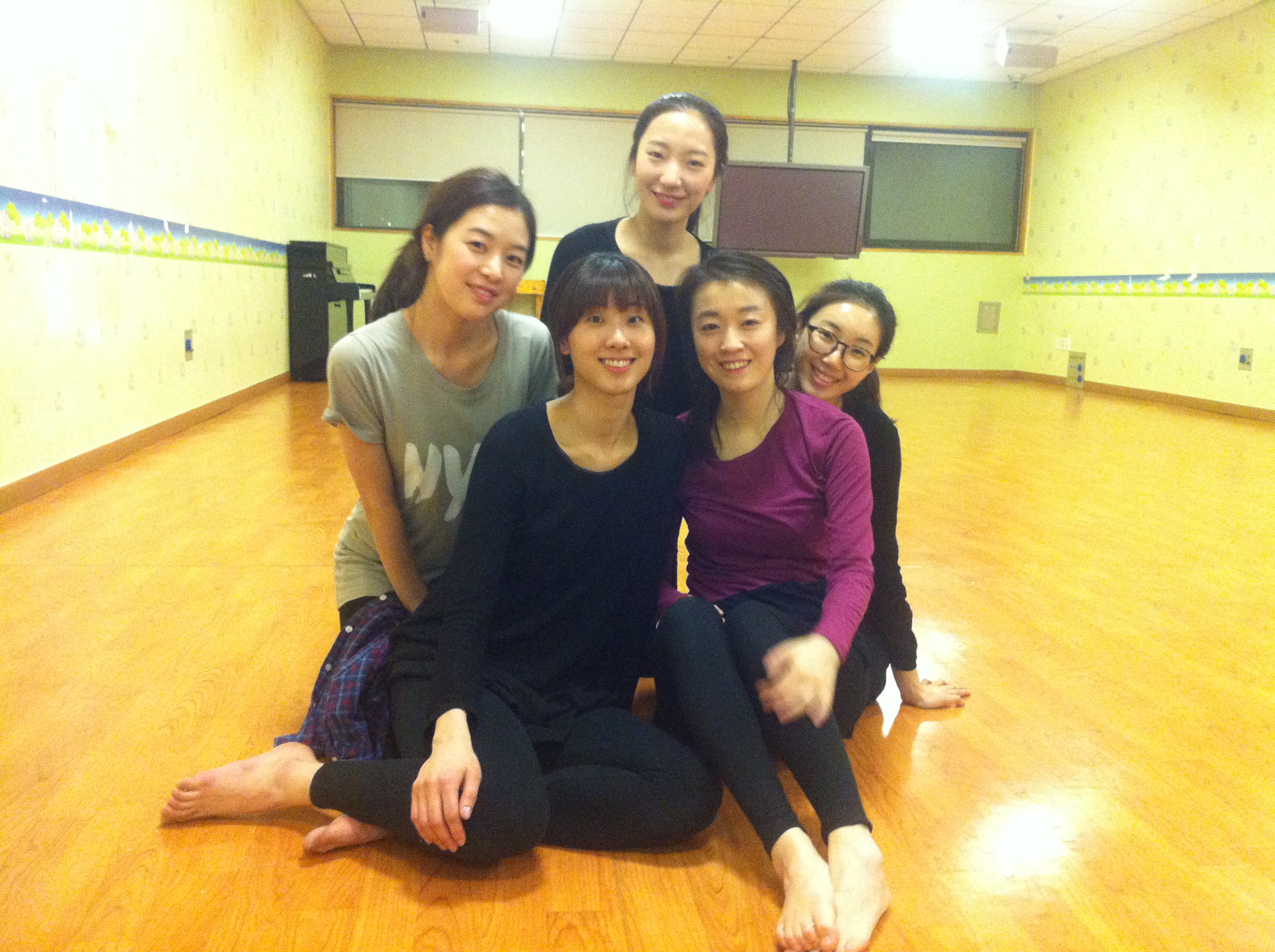 사진 001.jpg : 저희는 댄스문화사역팀 ACTS입니다! (발레팀, 씨씨엠댄스팀이 아닙니다ㅠ)