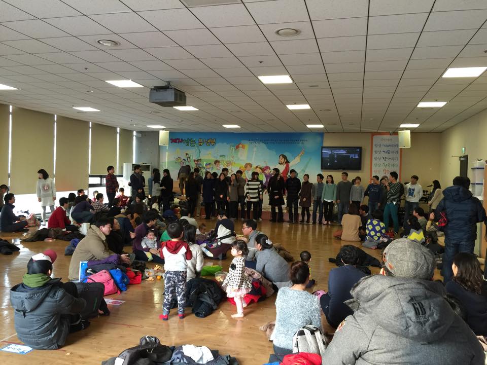 10846403_923271137697303_4615539016308804343_n.jpg : 청장년 3진 주일보고서 10846403_923271137697303_4615539016308804343_n.jpg : 청장년 3진 주일보고서