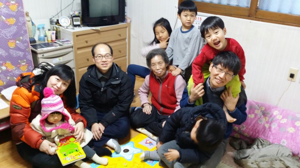 구제사역모습.jpg : <오직 예수> 청장년 1진 12월 21일 주일사역