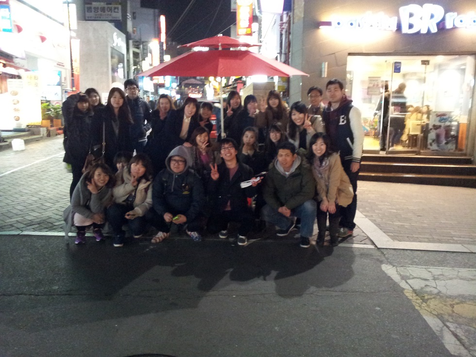 20130321_210214.jpg : [2013 캠퍼스전도 & 예람제] 3/21 2진 대학로 전도현장