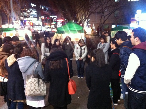 1363911437385.jpg : [2013 캠퍼스전도 & 예람제] 3/21 2진 대학로 전도현장