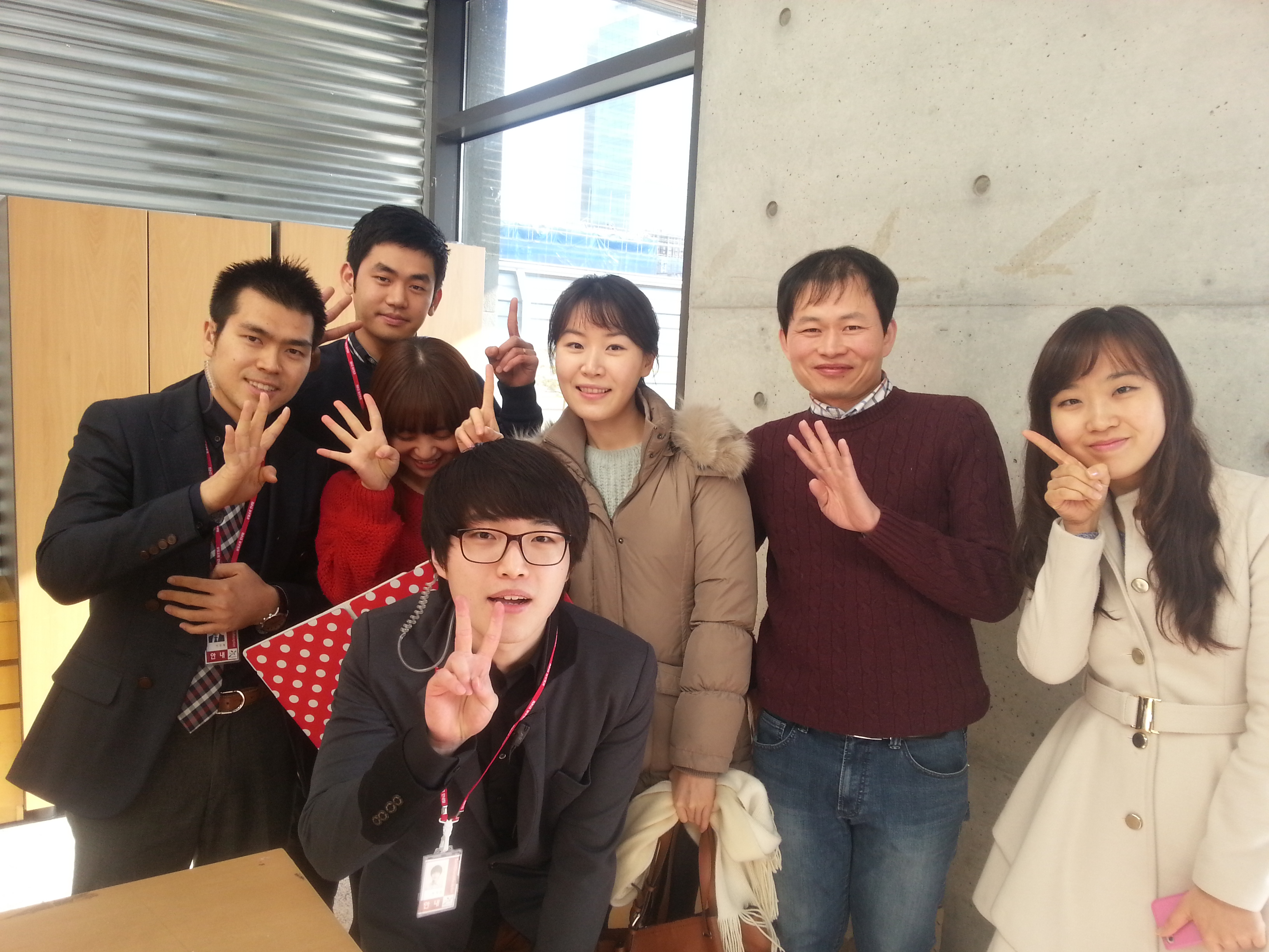 20131222_132048.jpg : [진지해지고 과묵해지는 안내팀] 2013년 12월 22일 사역보고서