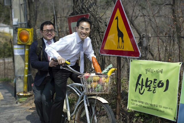 4.jpg : 우리 가족 18진 보고서 (오관훈 간사 결혼식 및 간사들 나들이~) 4.jpg : 우리 가족 18진 보고서 (오관훈 간사 결혼식 및 간사들 나들이~)