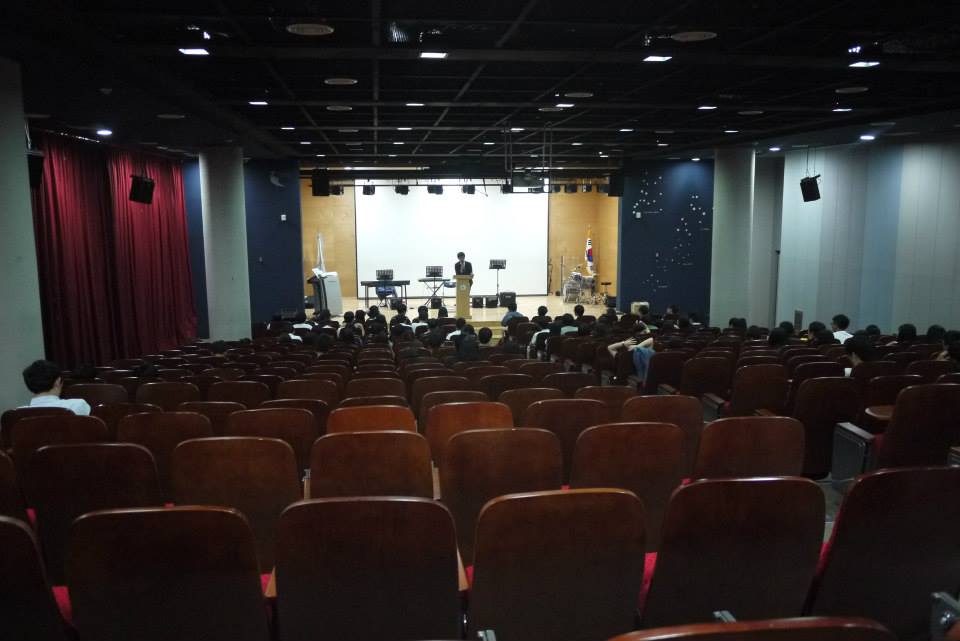 하늘고 예배.jpg