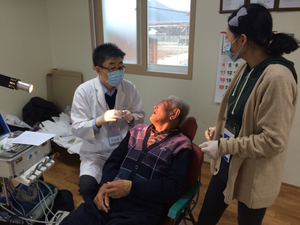 KakaoTalk_20150114_180743026.jpg : [장흥선교] 치과사역 사역 사진입니다!