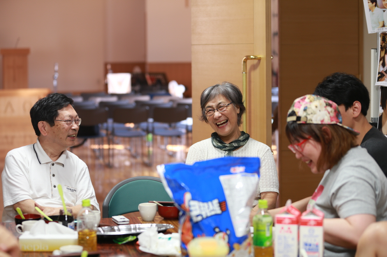 01 아침식사 교제.JPG