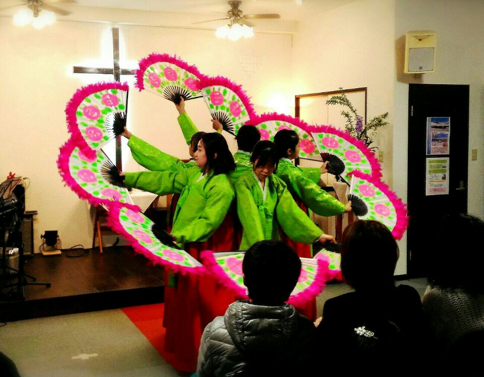 부채춤 공연.jpeg