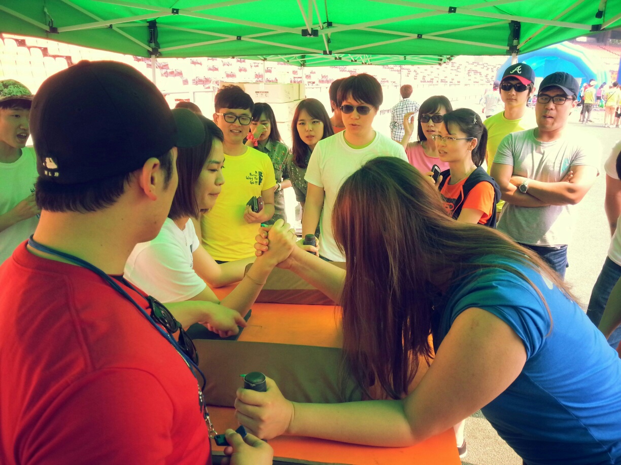 1370926644505_resized_1.jpg : 18진 우리家族 보고서 (체육대회 대방출)