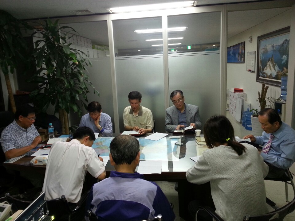 주일 7목장5.10.jpg : <은혜의 장년 1진> '은혜, 섬김, 기도'로 언제나 '그 자리'에서 뵙겠습니다!