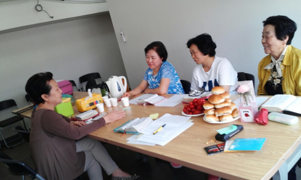 용산5목장.jpg : <은혜의 장년 1진> '은혜, 섬김, 기도'로 언제나 '그 자리'에서 뵙겠습니다!