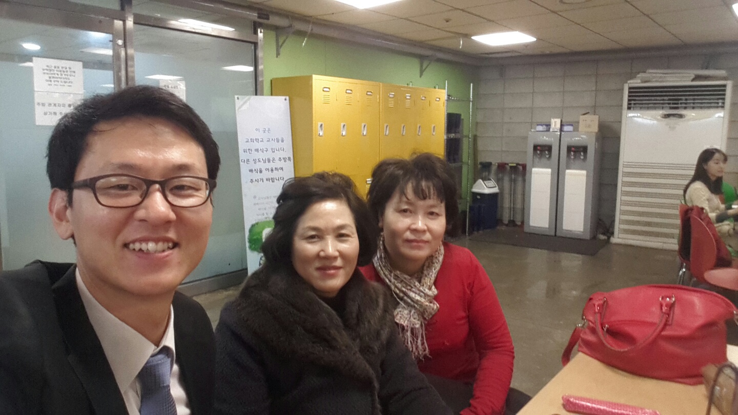 장년부 신년 첫번째 식당봉사.jpg : <은혜의 장년1진>'15년 새해 정식으로 인사 드립니다! 은혜의 장년부 입니다!'