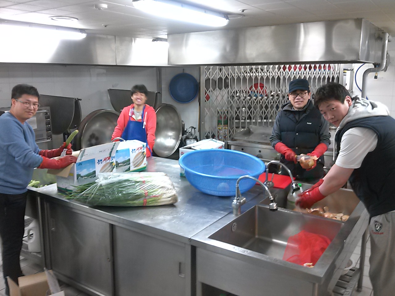 P150328_181413.jpg : [함께 웃고 함께 우는 청장년2진]청장년진 등록의날이 계속됩니다(150329)