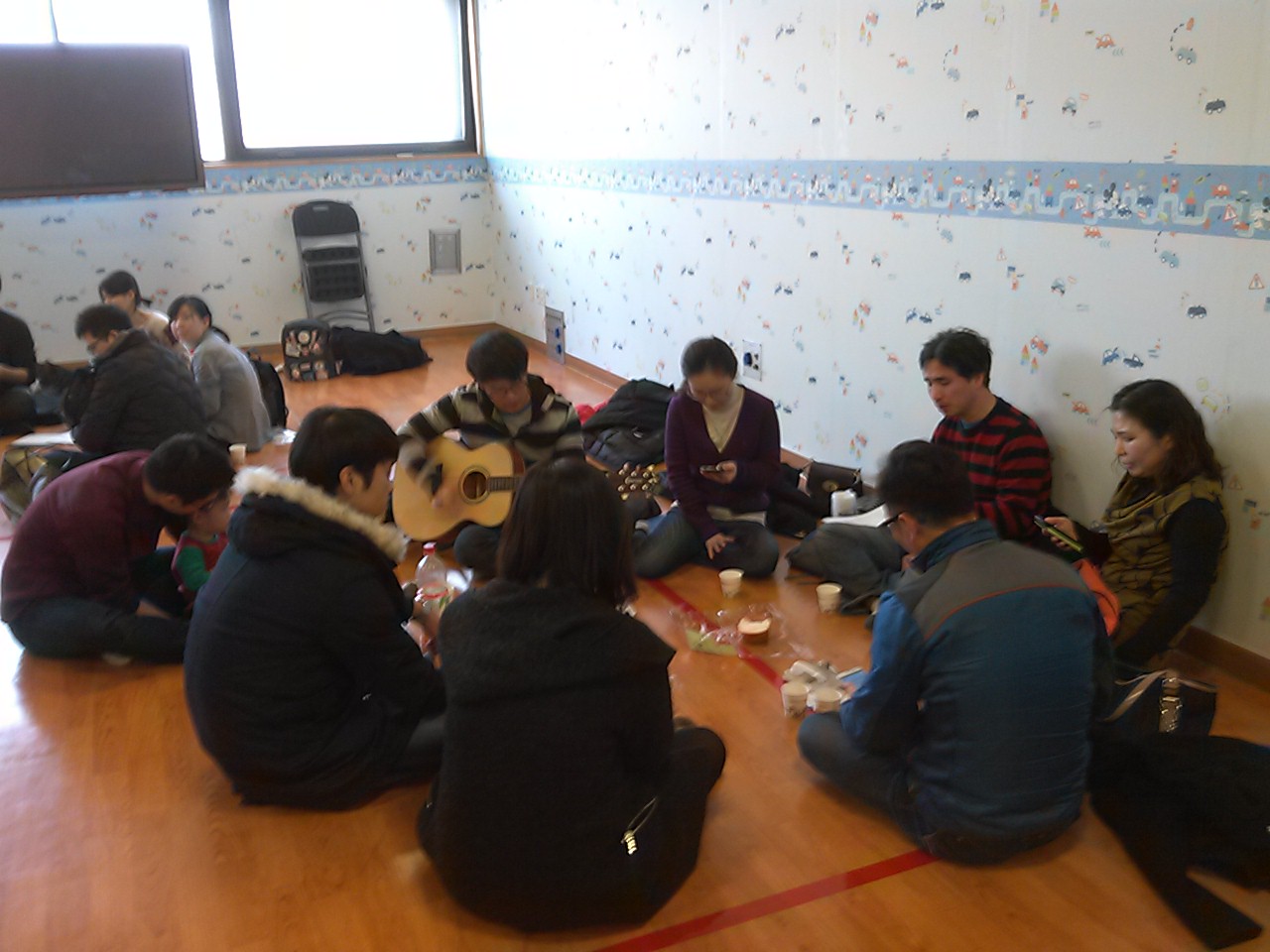 P150104_151834.jpg : [함께 웃고 함께 우는 청장년2진] 23개 목장으로 시작하는 새해 첫 모임(150104)