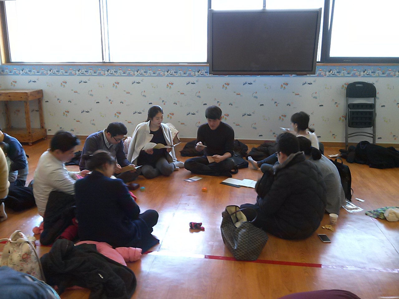 P150104_151846.jpg : [함께 웃고 함께 우는 청장년2진] 23개 목장으로 시작하는 새해 첫 모임(150104)