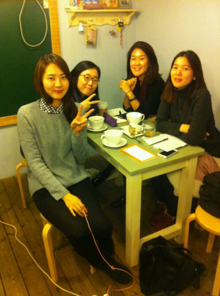 5팀 리더 사진(샛별-간사-유화-경애).jpg