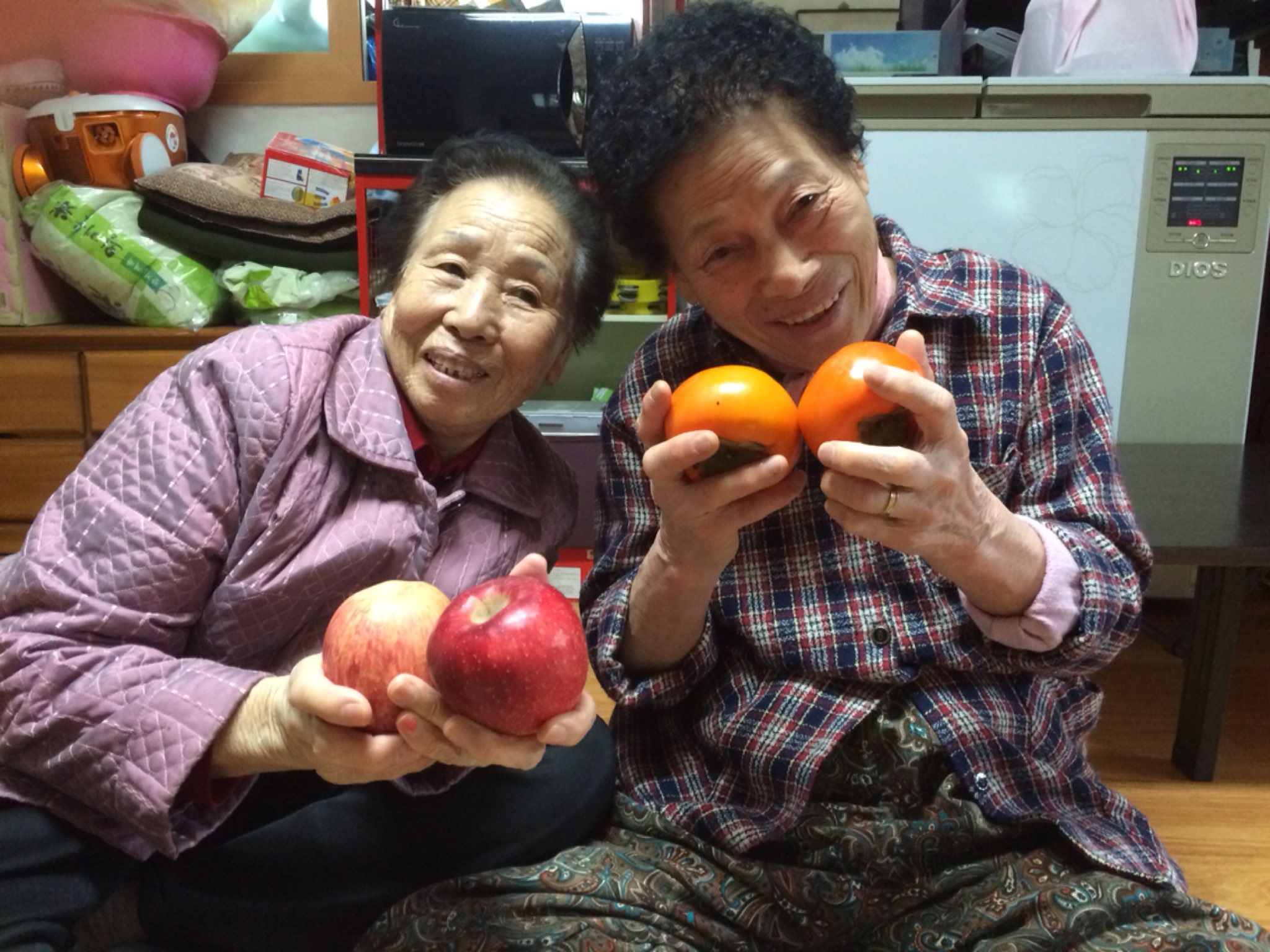 KakaoTalk_20141127_163344180.jpg : 2014 추수감사절, 헌물사역 보고서입니다. KakaoTalk_20141127_163344180.jpg : 2014 추수감사절, 헌물사역 보고서입니다.