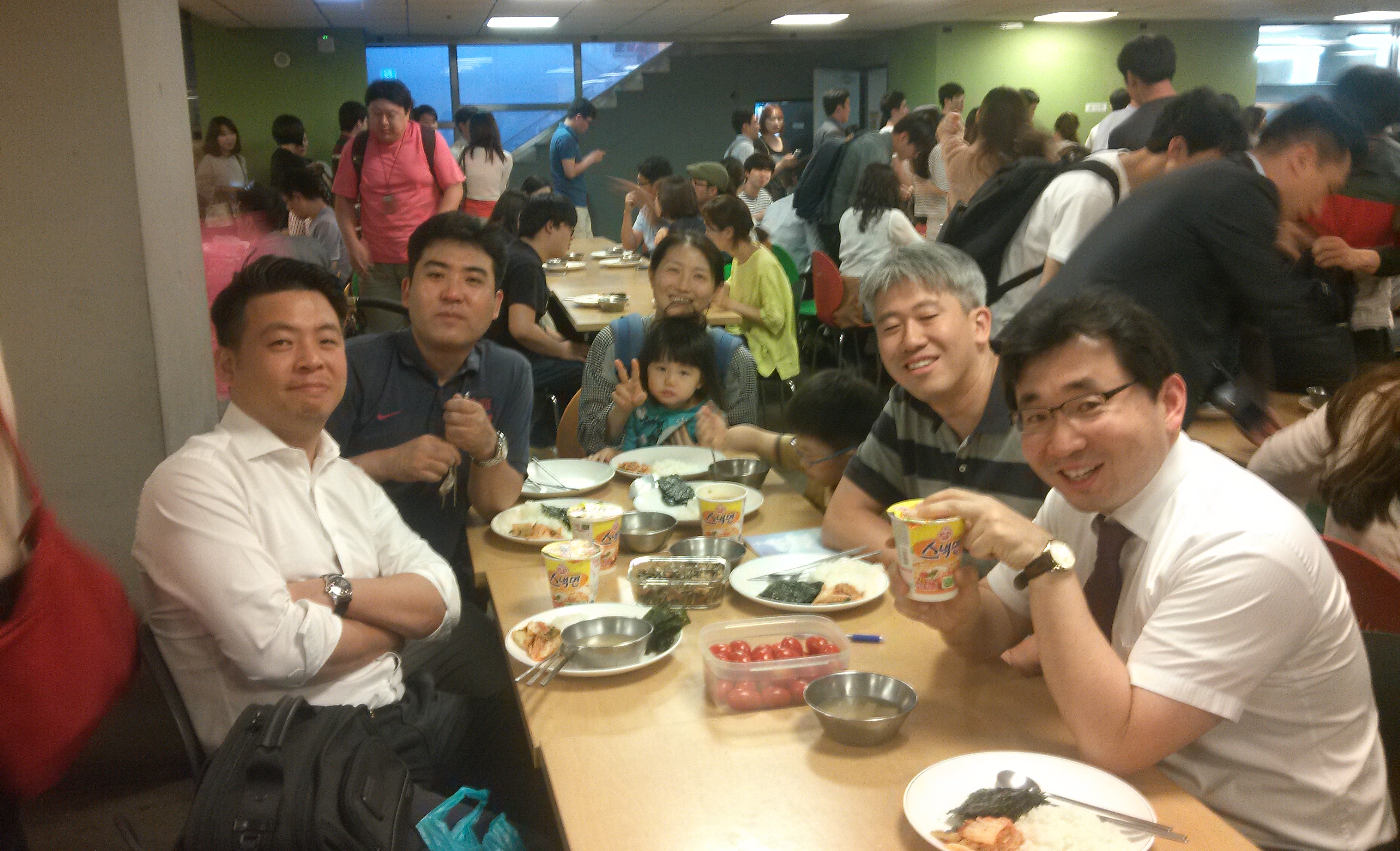 2015-06-10-07-45-54_photo.jpg : [함께 웃고 함께 우는 청장년2진] 목장의날@특새 (150607)