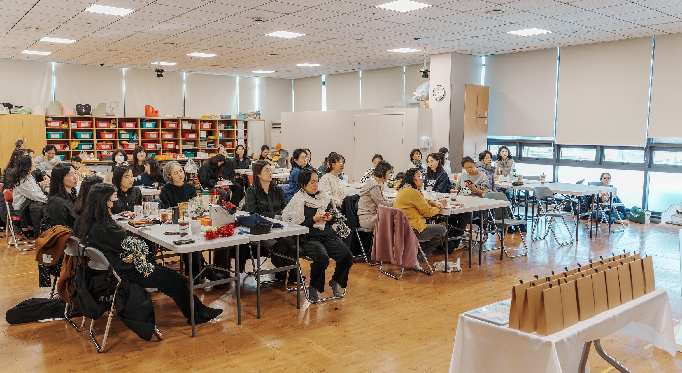 2025.11.21_303암송학교_오전반 감사제_5.jpg_compressed.JPEG