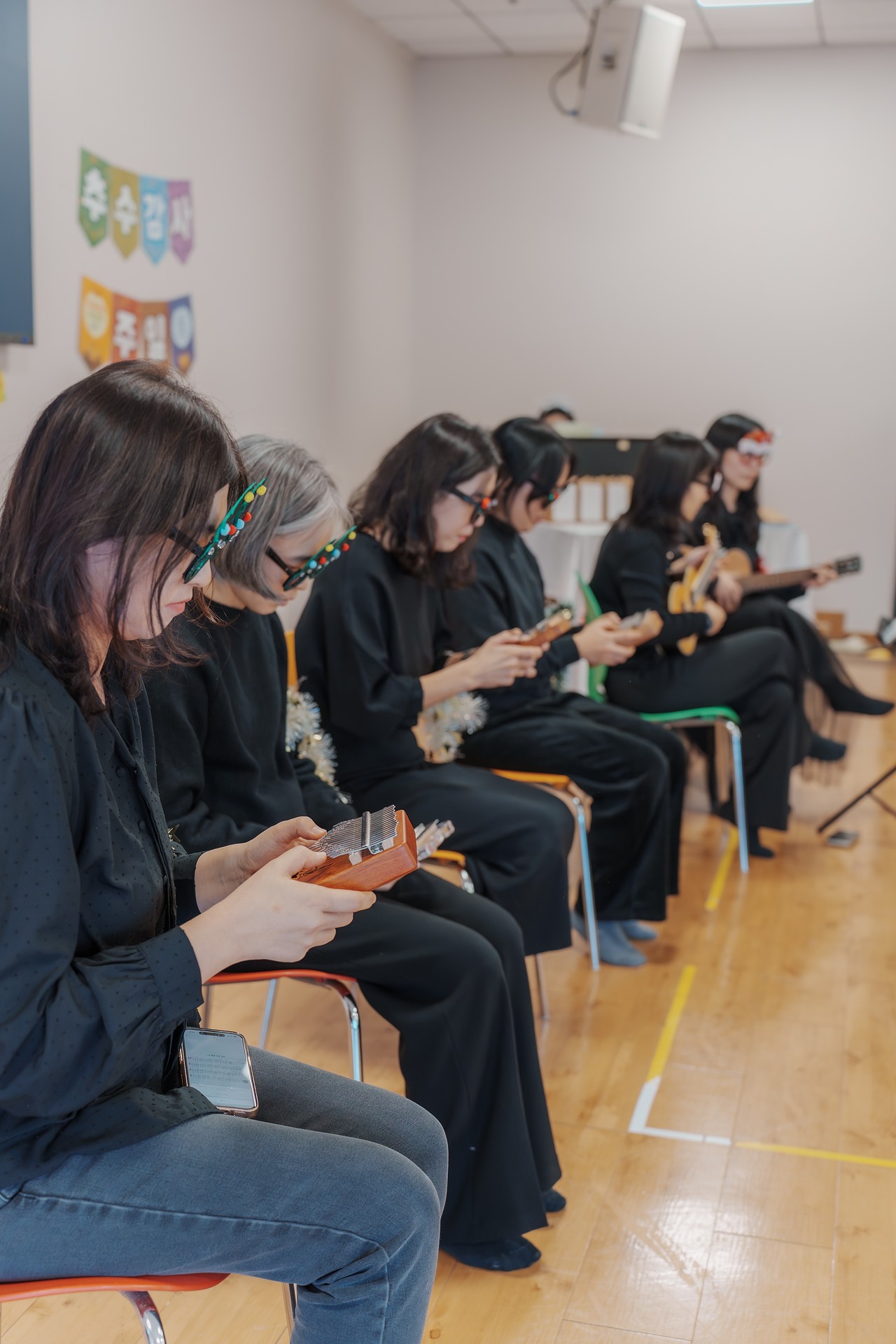 2025.11.21_303암송학교_오전반 감사제_48.jpg_compressed.JPEG