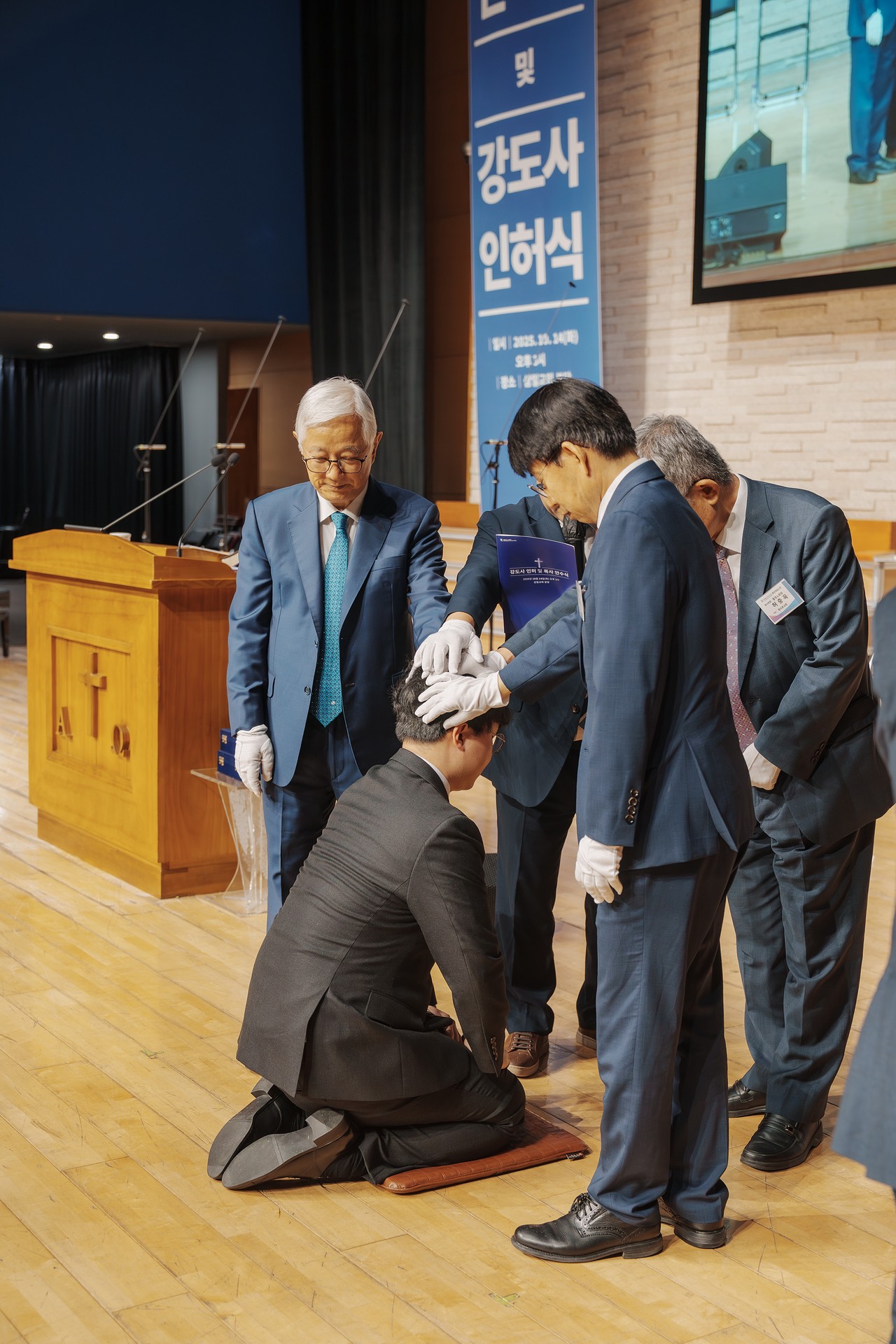 목사안수_강도사인허식_27.jpg_compressed.JPEG