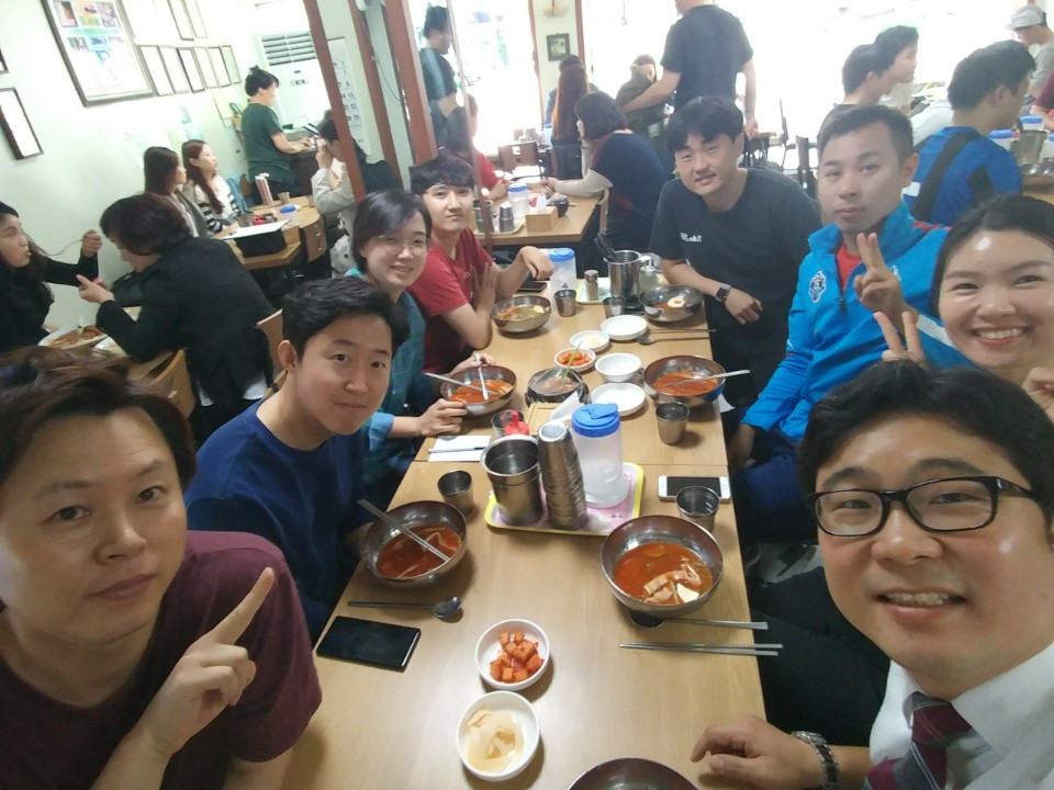 체육대회 180930 축구식사2.jpg