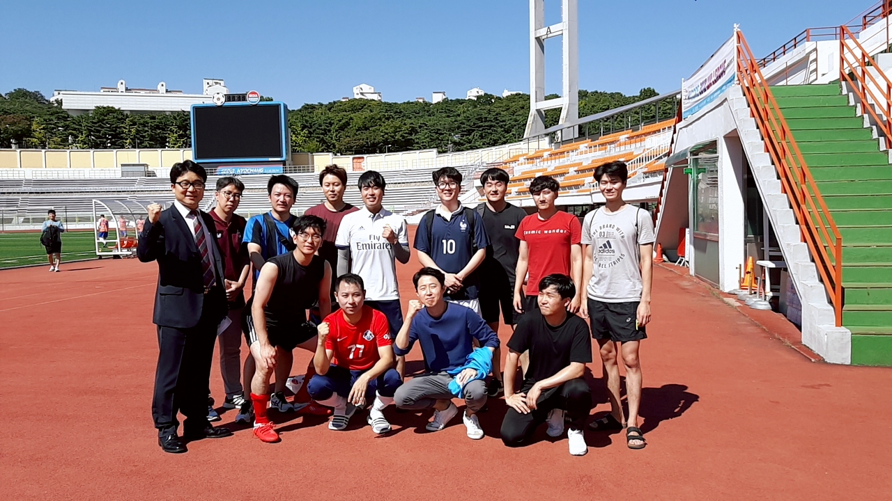 체육대회 180930 축구선수.jpg