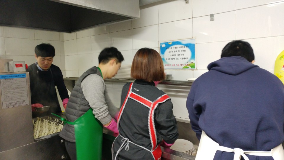 봉사 20171224 특새배식 3.jpg