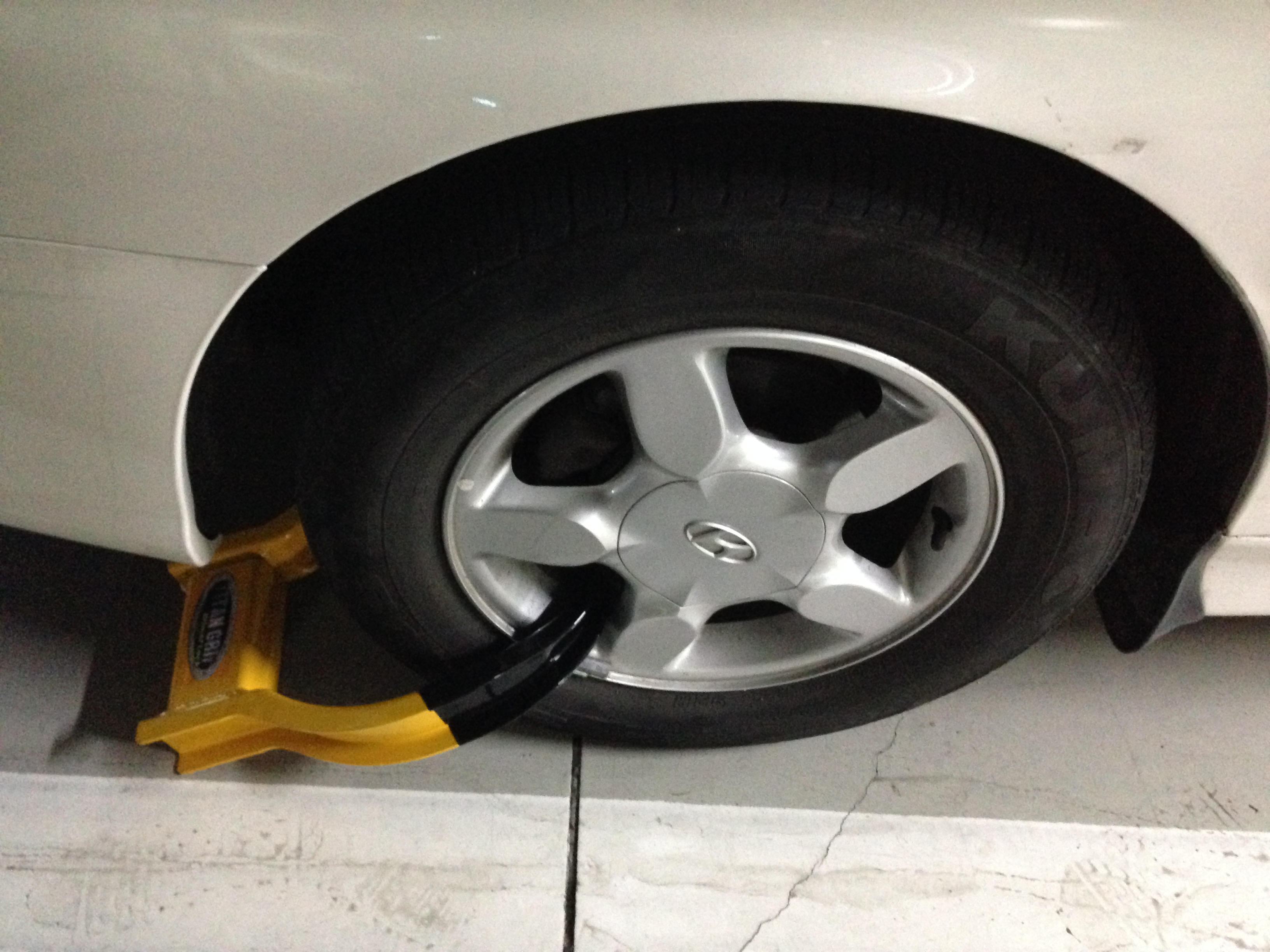 IMG_6199.JPG : 무단장기주차차량 08나7502 흰색 소나타차량