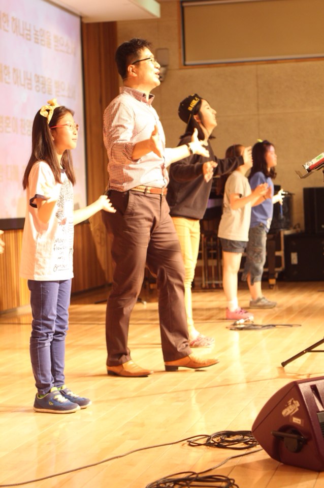 찬양.jpg : [말씀먹고 기도하여 열매맺는 초등부] 140525 주일보고