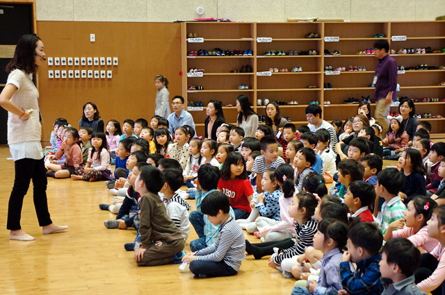 0c601c74eadca22e38e159f138c72a1b.jpg : [말씀으로 성장하는 유치부] 2012.10.07 주일보고서