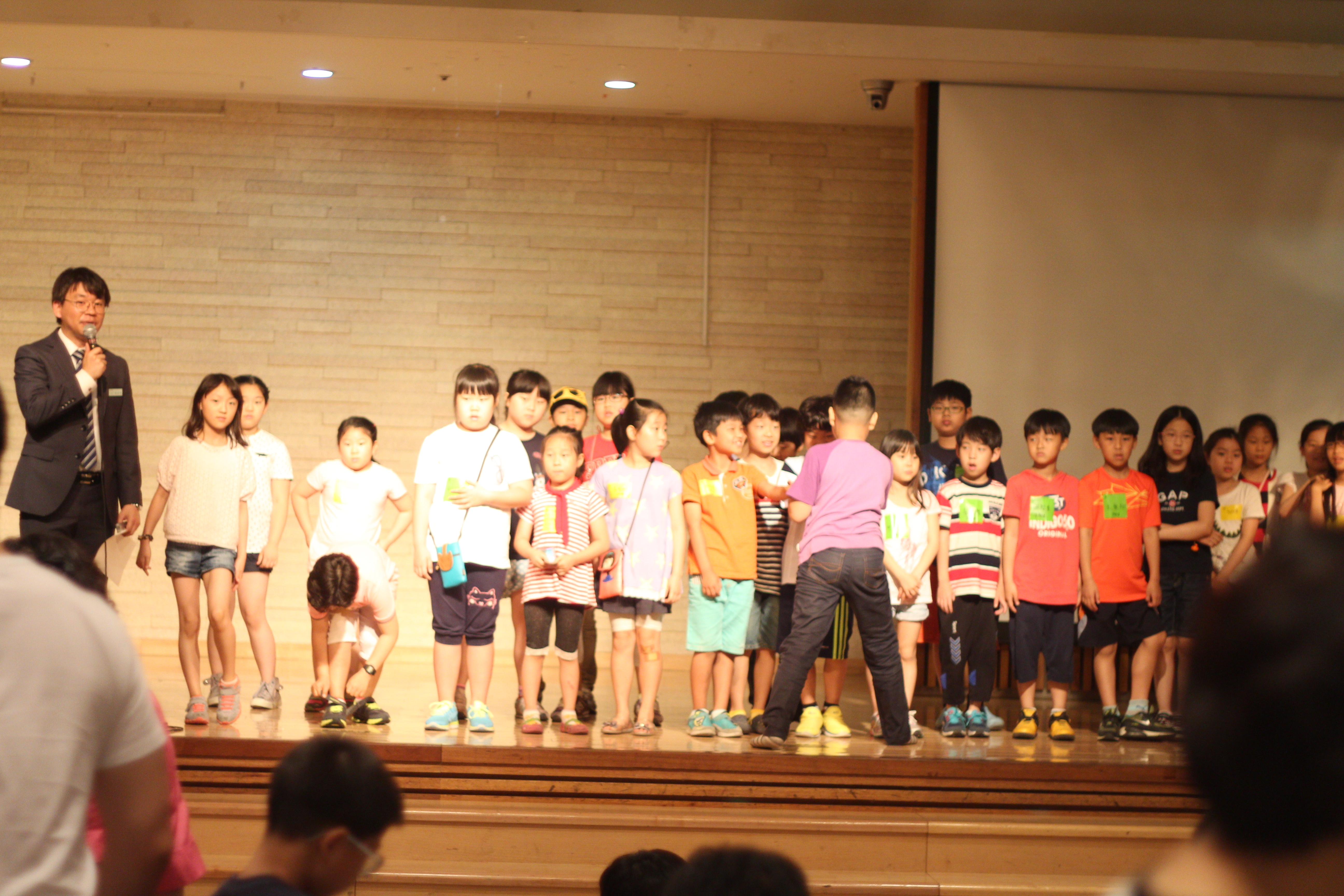 새친구들1.jpg : [말씀먹고 기도하여 열매맺는 초등부] 140601 주일보고