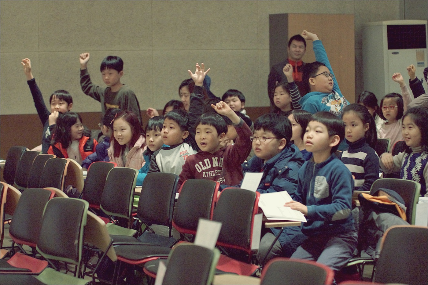 초등부 예배.jpg : [삶으로 예배하는 초등부] 150301 주일보고