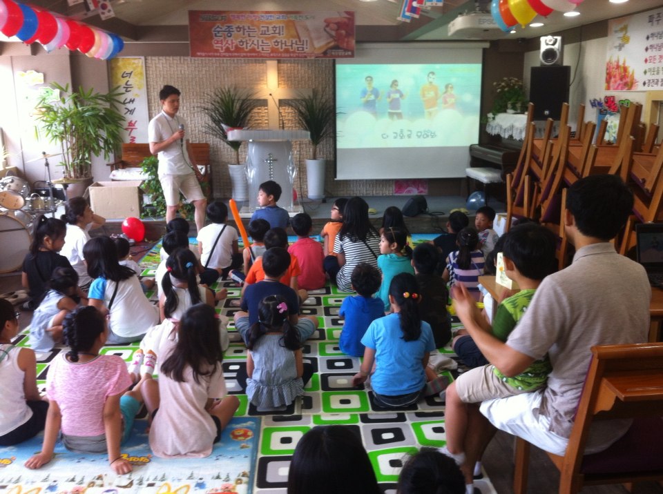 파주양문교회.jpg : [함께 웃고 함께 우는 청장년2진] 이번 주 식봉입니다!(150823)