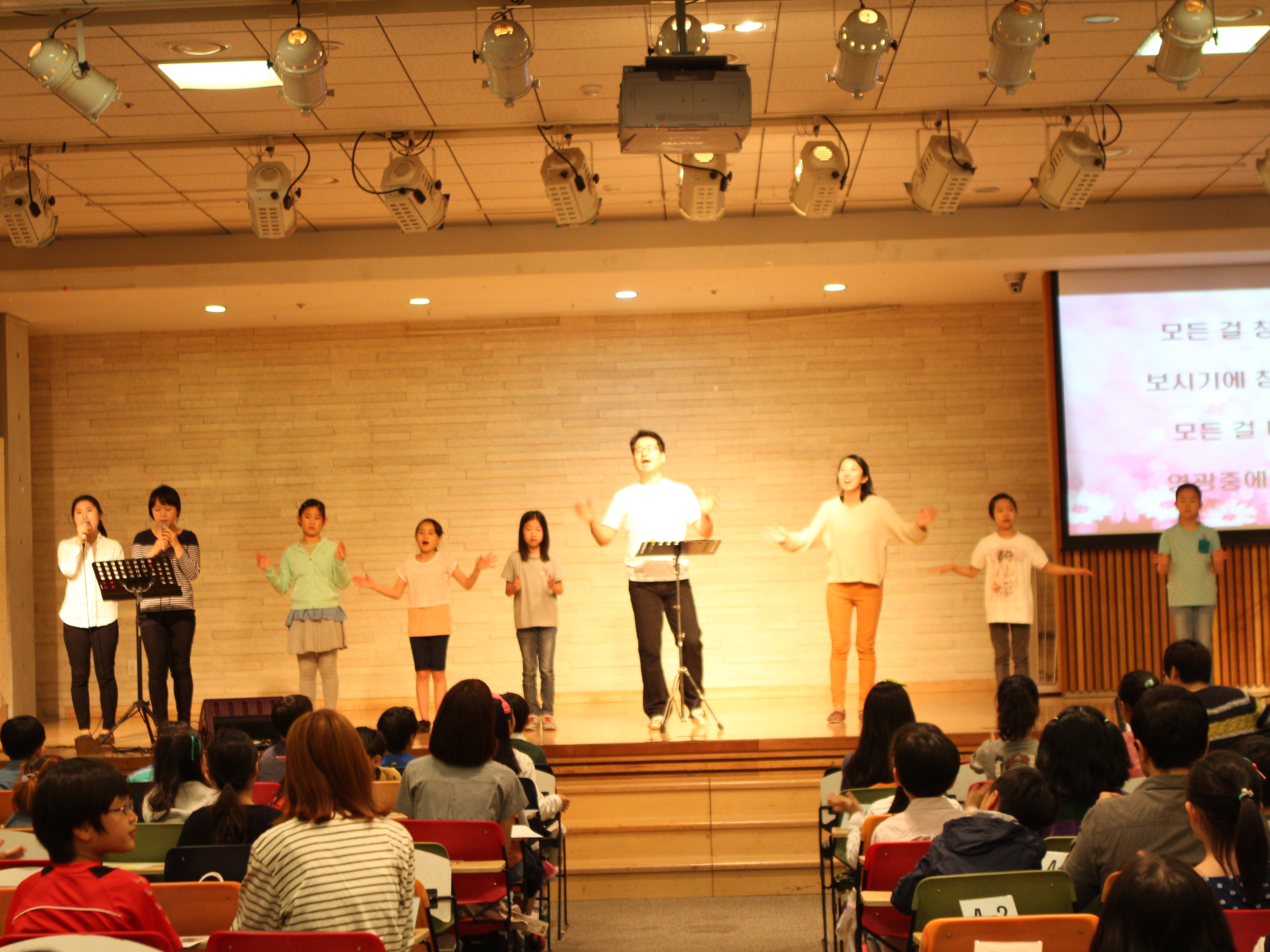 Bandphoto_2014_05_15_17_55_43.jpg : [말씀먹고 기도하여 열매맺는 초등부] 140511 주일보고서