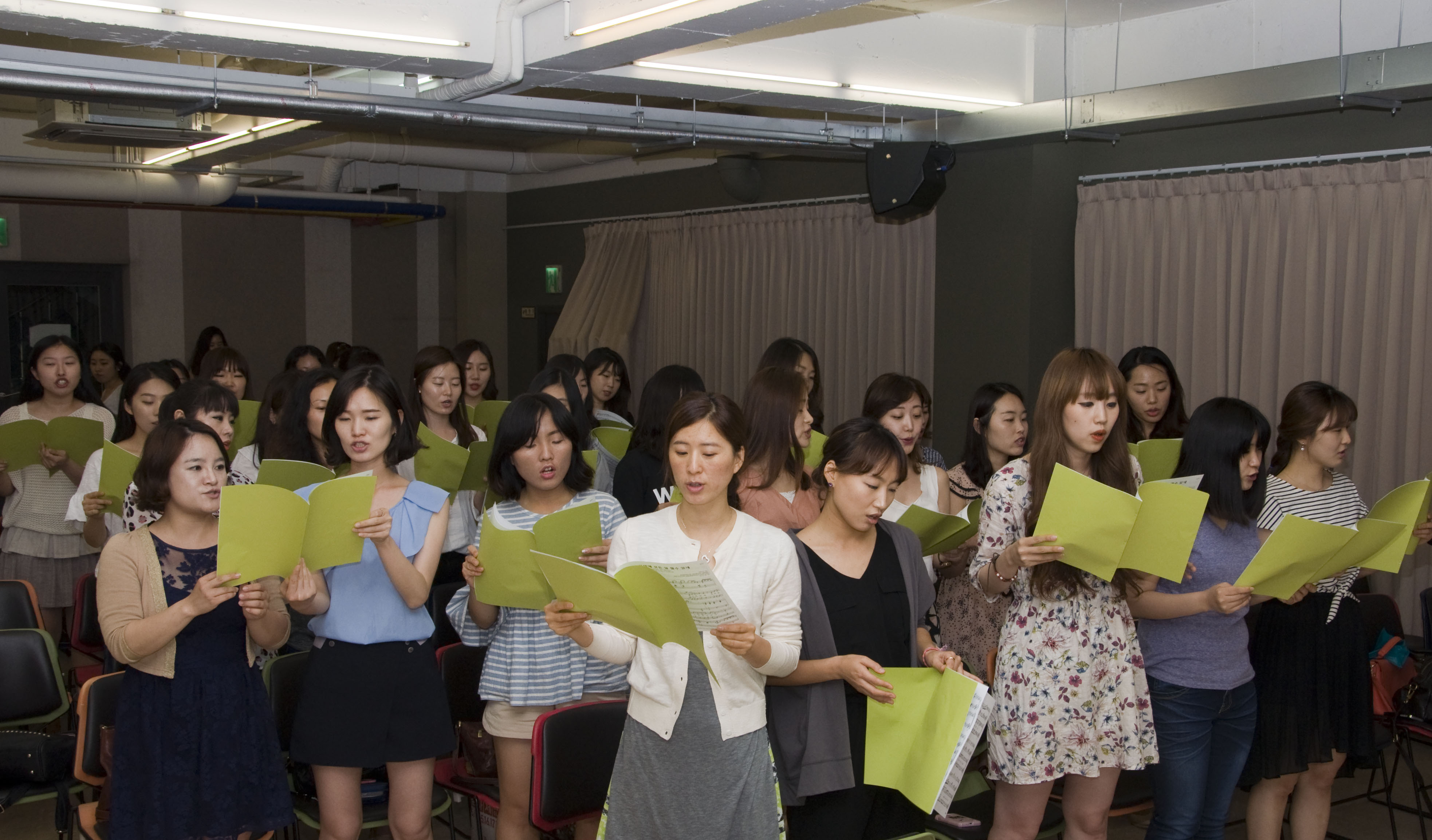 성가대.jpg : 필그린 7진_2015년 6월14일 주일보고서