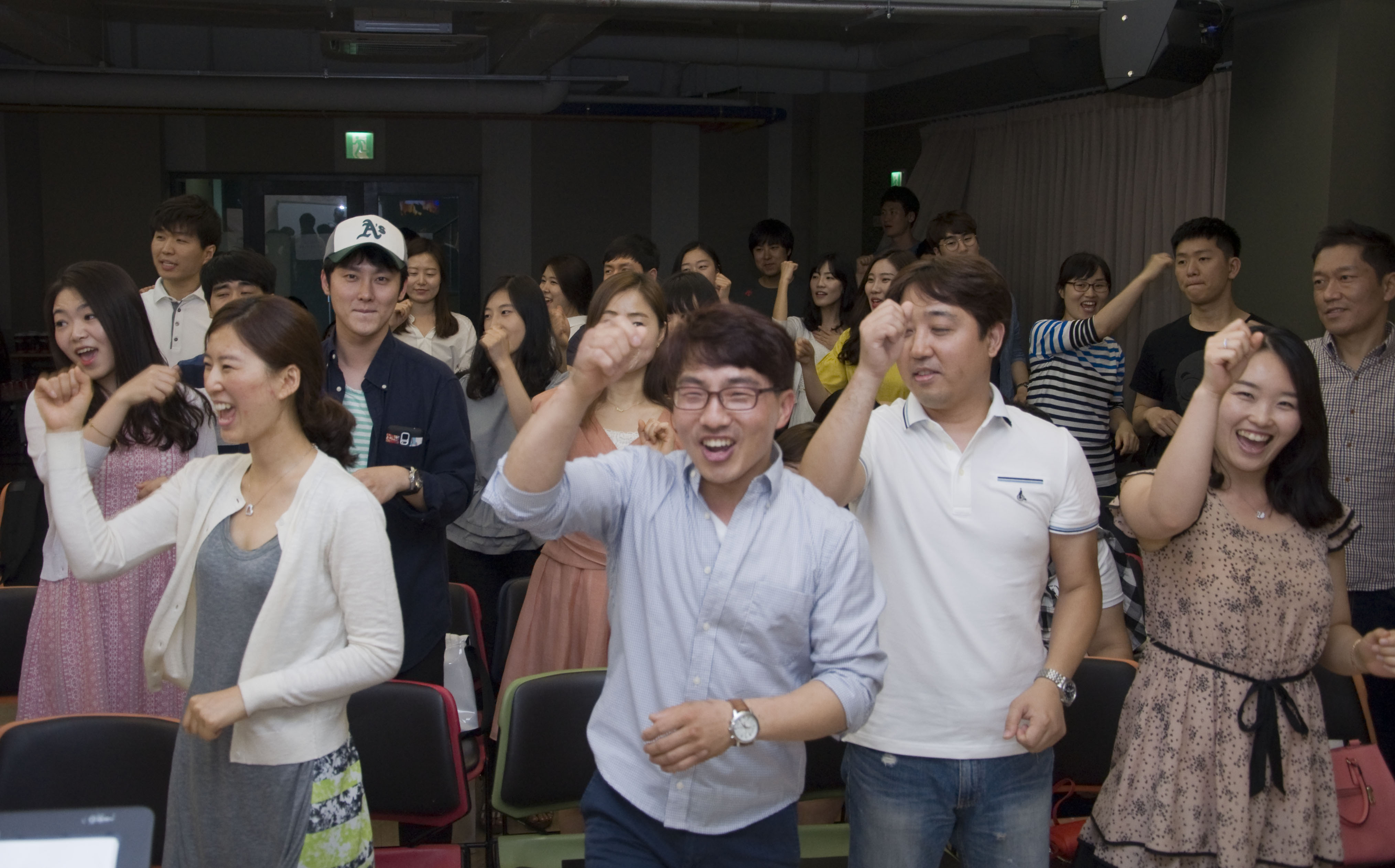 율동.jpg : 필그린 7진_2015년 6월14일 주일보고서