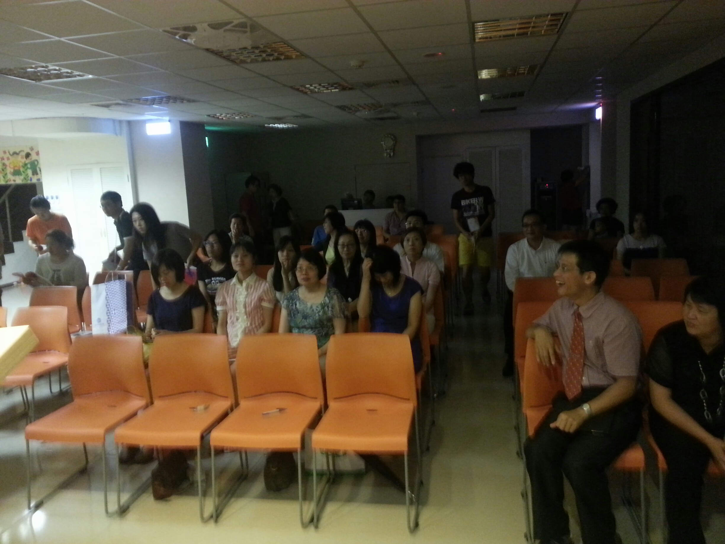 2.jpg : [35차 대만선교] 팔복교회 3일차 사역보고