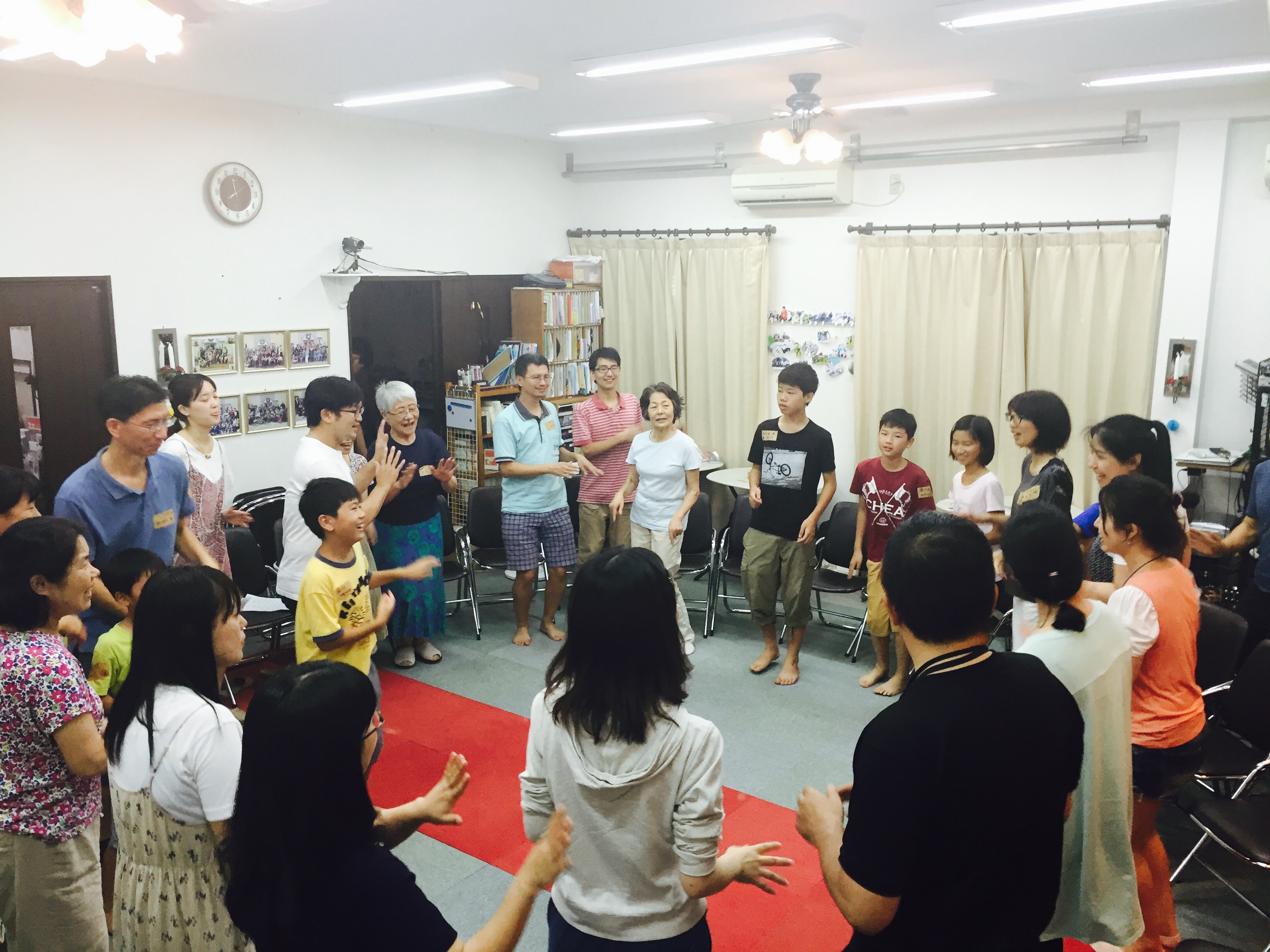 찬양.jpg : [34차 일본선교] 오사카 힐스처치 사역보고 2일차