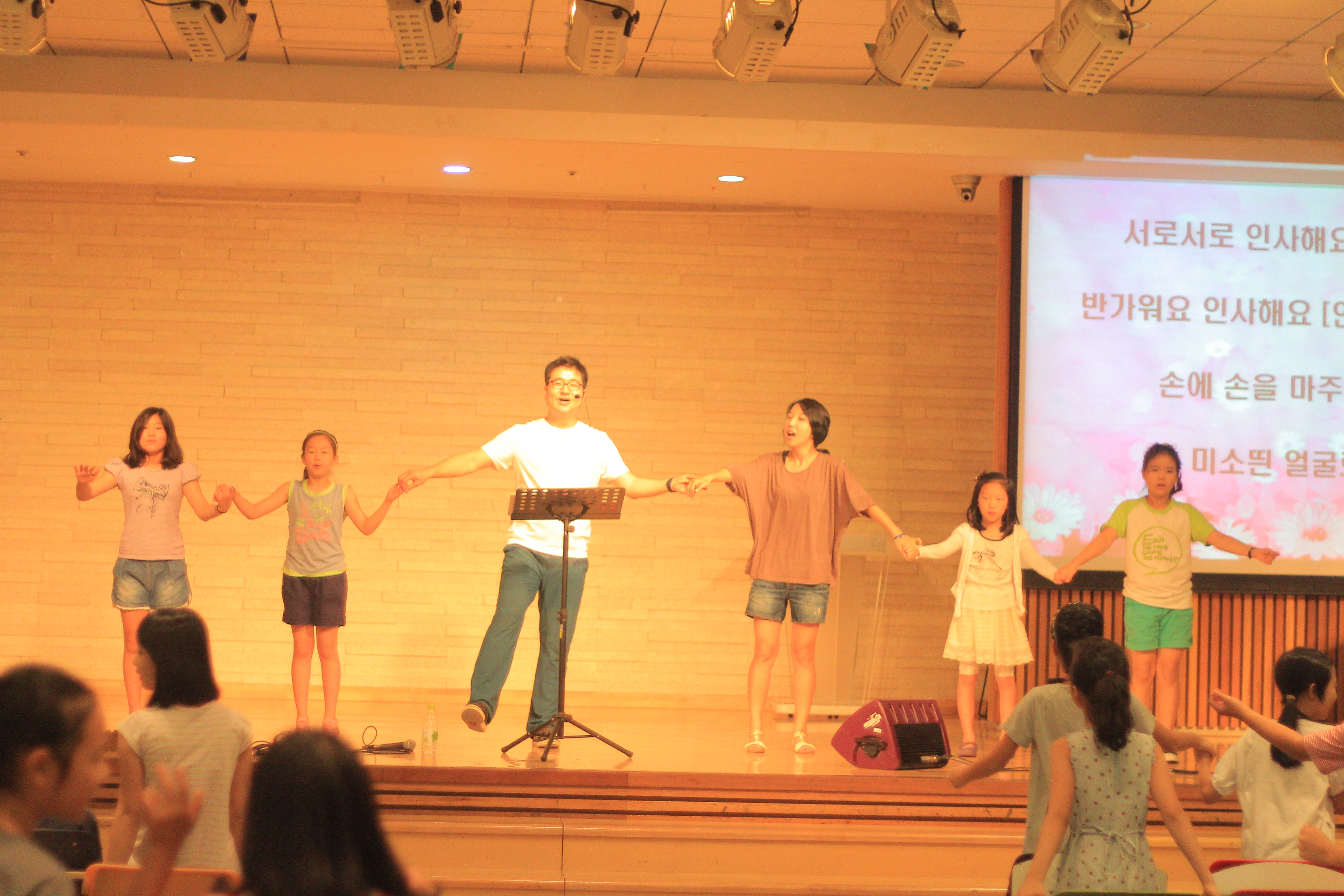 초등부 사진.jpg : [말씀먹고 기도하여 열매맺는 초등부] 140831 주일 보고서