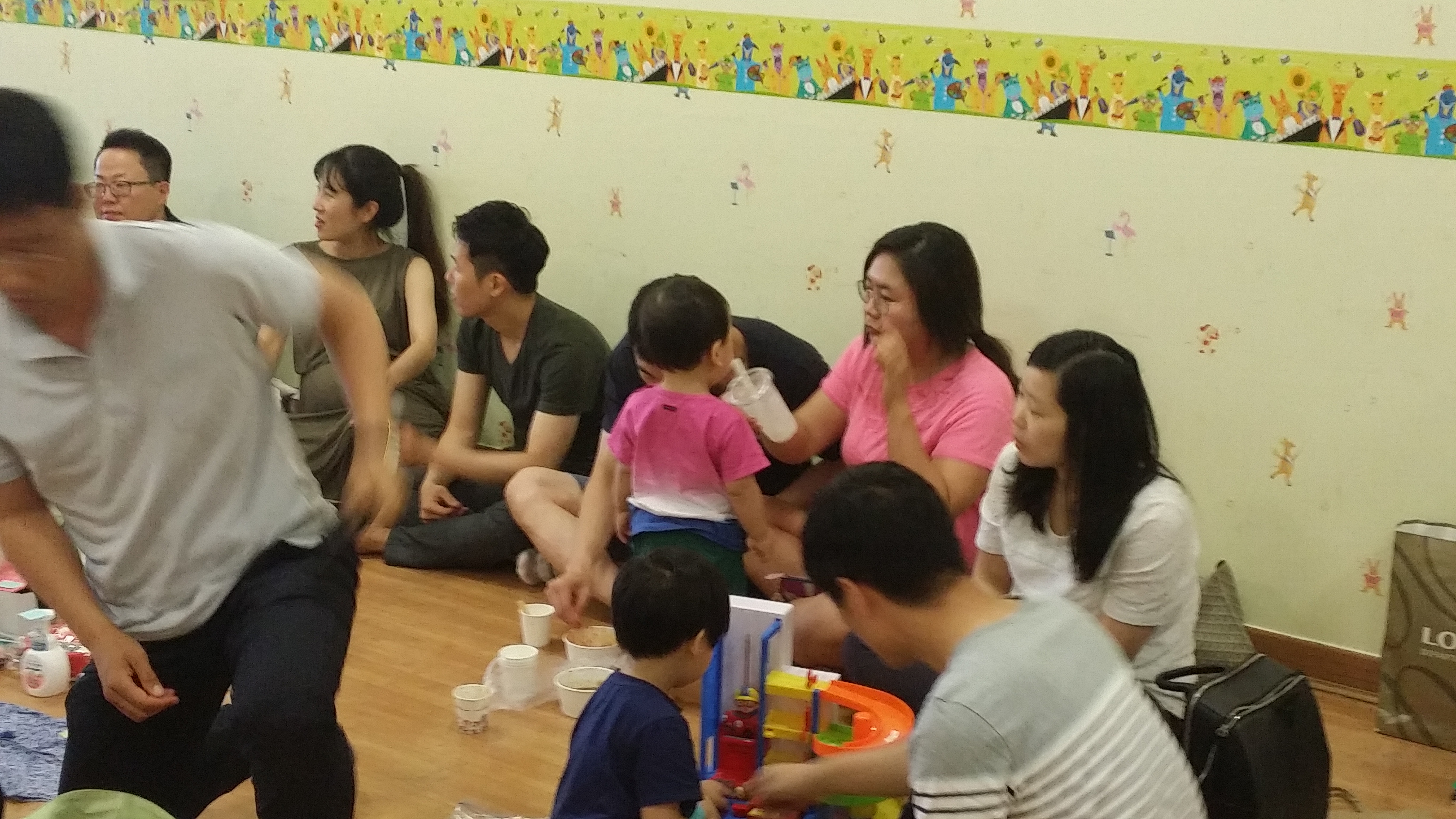 KakaoTalk_20160629_210911329.jpg : 청장년3진 보고서 (선교 바자회)