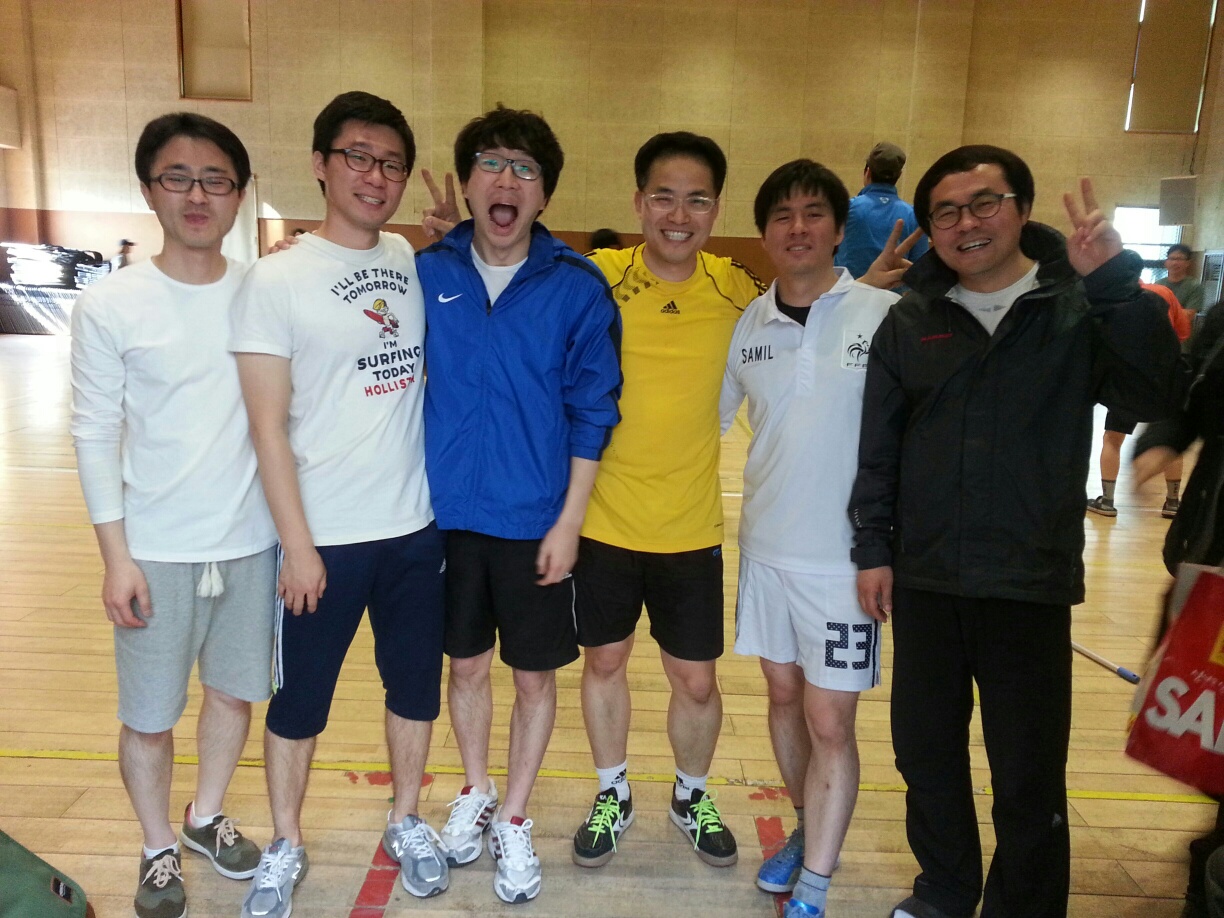 1367889985696_resized.jpg : 우리家族 18진 보고서 (족구 4강에 올랐어요!!)
