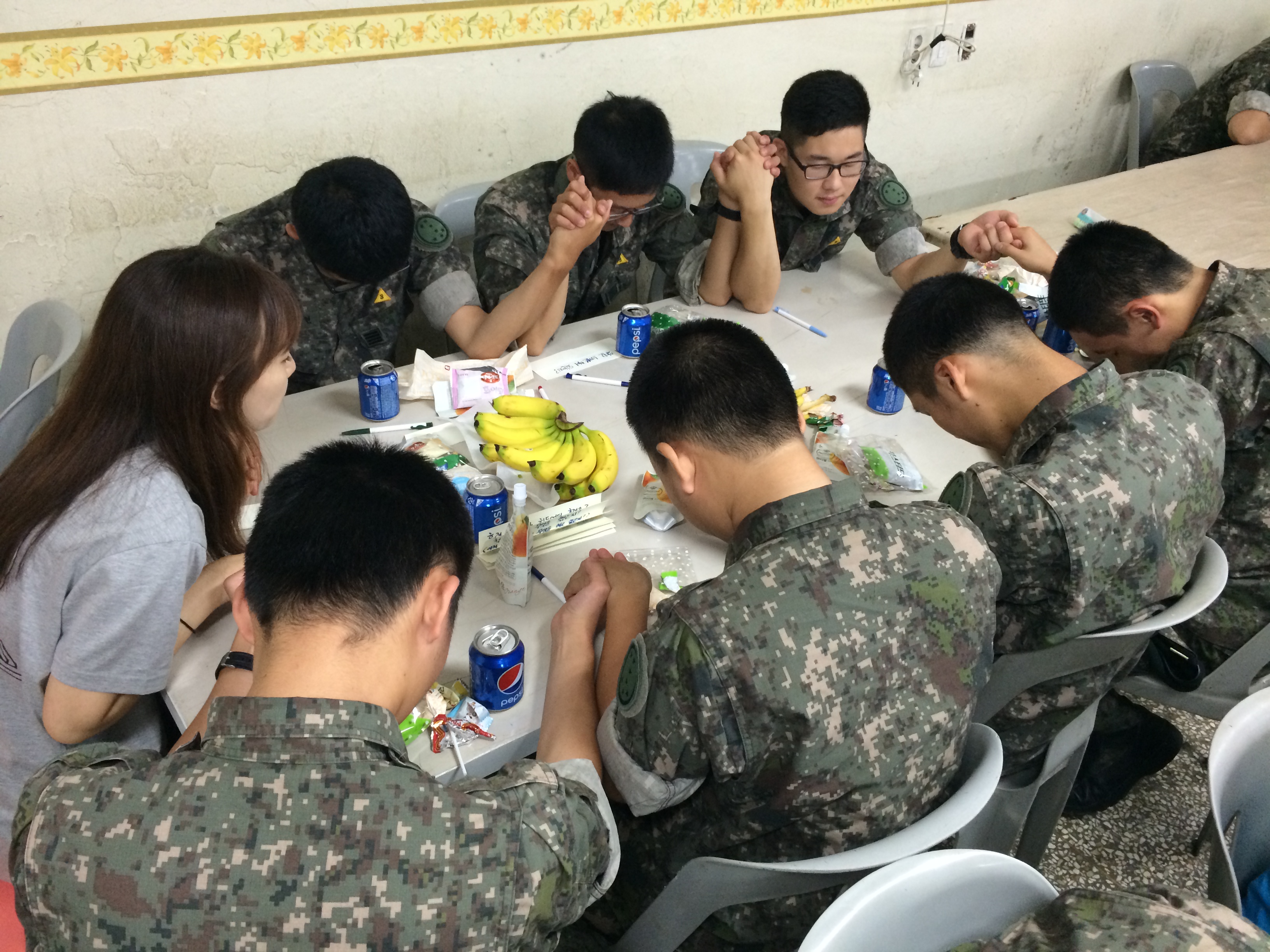 다과회 기도.jpg : [17차 군선교] 화천지역 보고입니다.